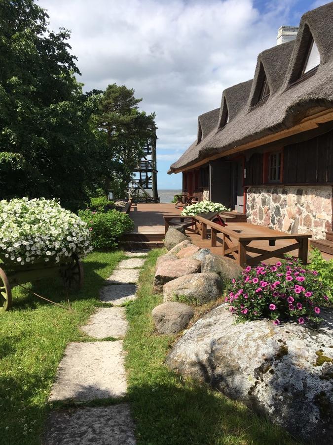 Tuulingu Guest House At Matsalu National Park Haeska Bagian luar foto